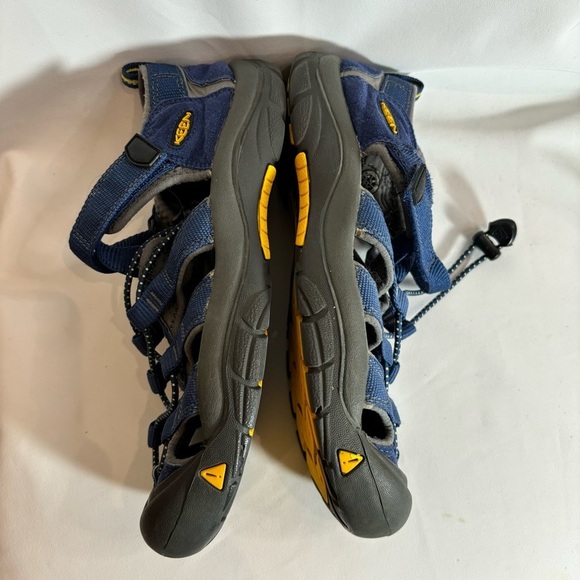 KEEN Sz 6 Newport 2 Rubber Toe Cap Bungee Closure Waterproof Slip On Sandals - Picture 5 of 8